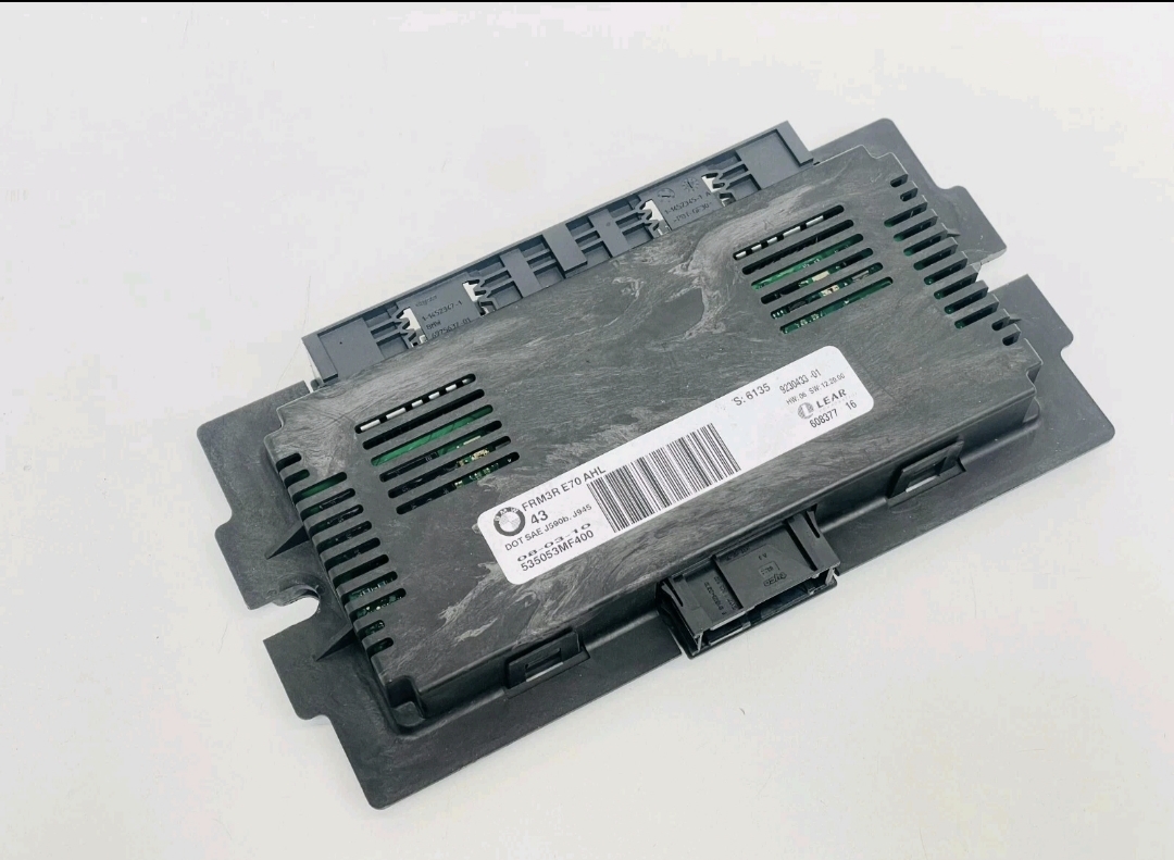 Módulo FRM BMW (Footwell Module)