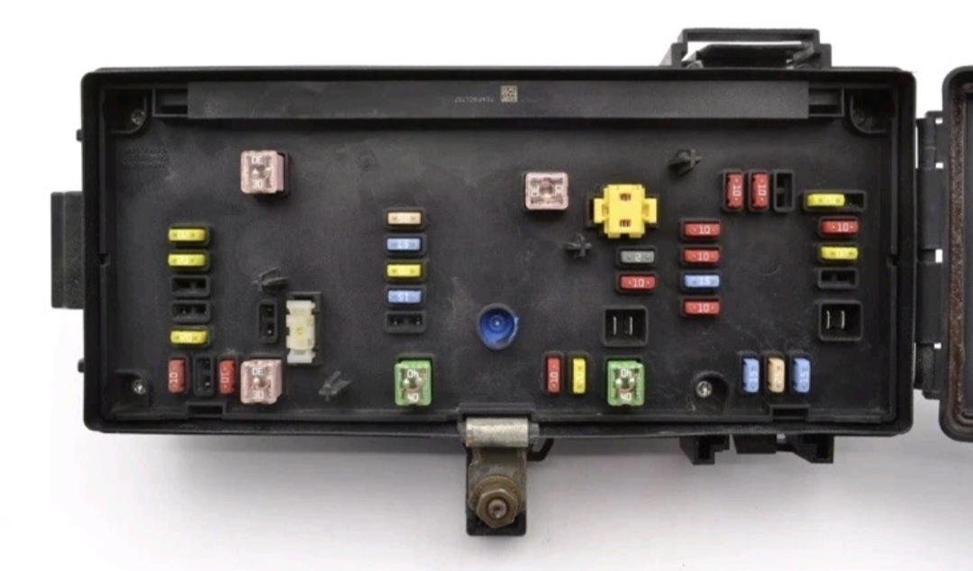Módulo TIPM Dodge - relés internos e falhas intermitentes (bomba de combustível, faróis, travas)