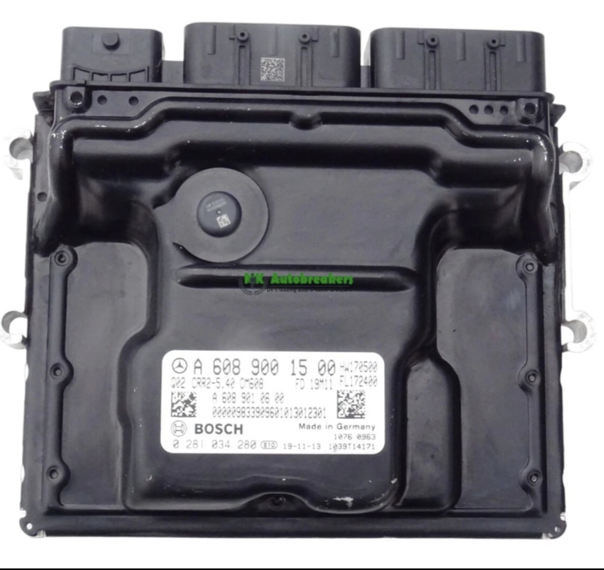 ECU Mercedes-Benz Bosch vista pela parte traseira com múltiplos conectores